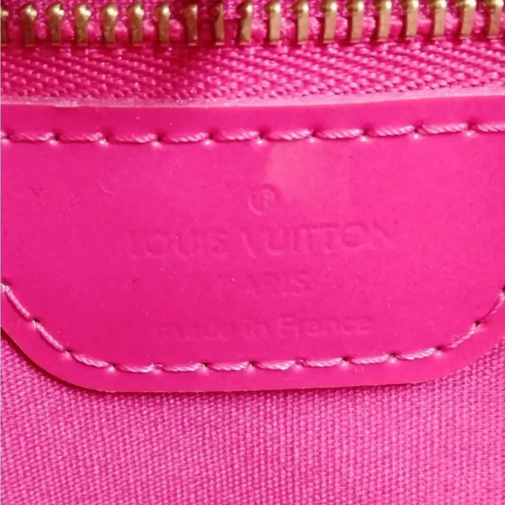 LOUIS VUITTON Rose Pop Vernis LV Monogram Leather Wishire PM Bag Auth RARE Ex+++